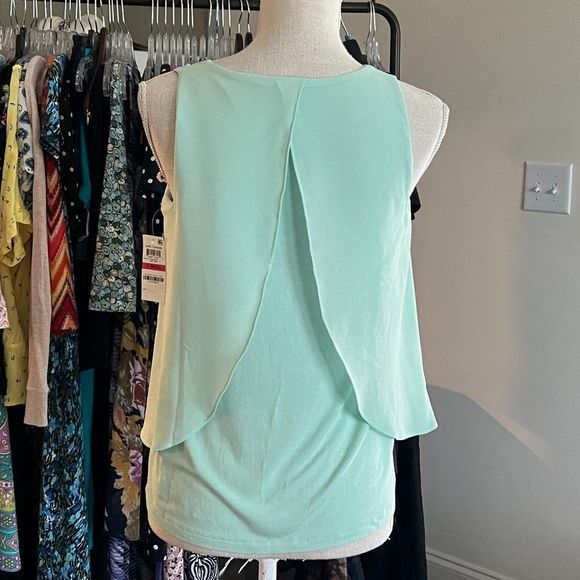 Bar III Sleeveless Top XS Mint Green Layered Chiffon Split Back with Stretch NWT - Picture 4 of 9